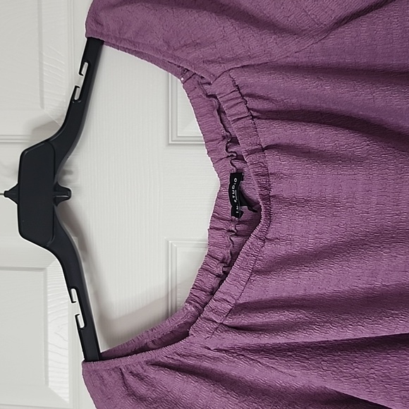 PLUS SIZE I.N. STUDIO WOMAN'S TOP - Picture 2 of 9